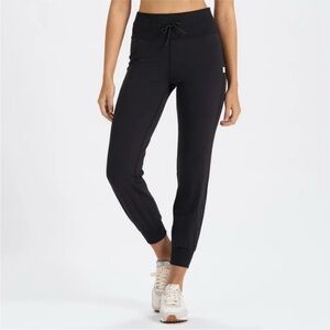 Vuori Daily Jogger